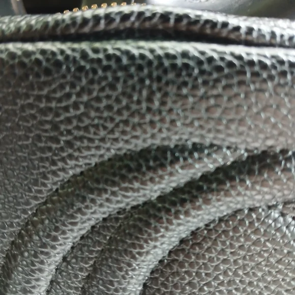 Black Leather Interior Label Bag - Picture 4 of 14